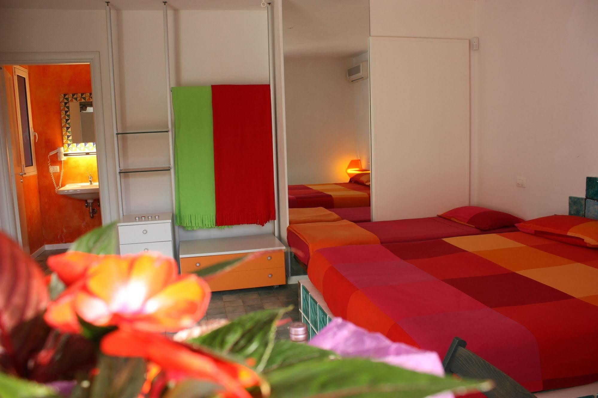 Suite House L'Isola Che Non C'E Fontane Bianche Zewnętrze zdjęcie